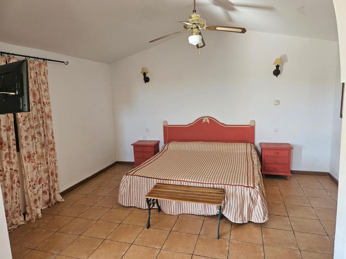 Hotel Rural Portilla De Monfraguee Toril  Bagian luar foto