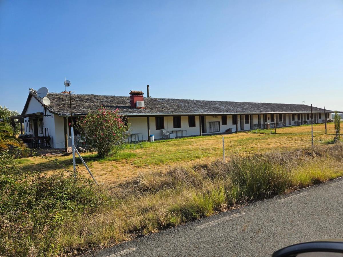 Hotel Rural Portilla De Monfraguee Toril  Bagian luar foto